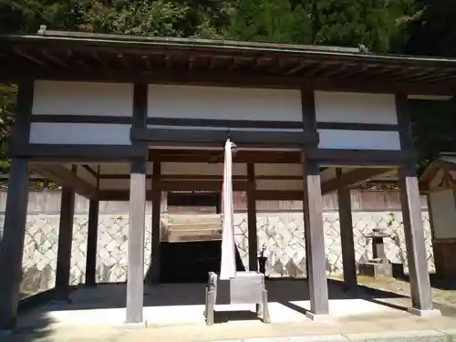 白岩神社(奈良県)