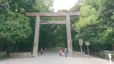 熱田神宮の鳥居