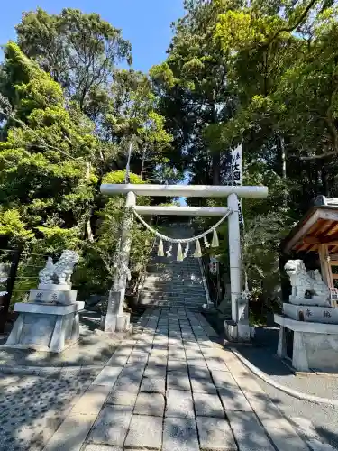 大國魂神社の{uncategorized: "未分類", other: "その他", undefined: "問題あり", building: "その他建物", grave: "お墓", sacred_gate: "鳥居", guardian: "狛犬", statue: "像", buddha: "仏像", history: "歴史", nature: "自然", garden: "庭園", animal: "動物", pagoda: "塔", temizu: "手水舎", mountain_gate: "山門・神門", sanctuary: "本殿・本堂", subordinate: "末社・摂社", art: "芸術", scenery: "景色", jizo: "地蔵", ema: "絵馬", goshuin: "御朱印", omikuji: "おみくじ", items: "授与品その他", amulet: "お守り", goshuincho: "御朱印帳", eats: "食事", festival: "お祭り", votive_dance: "神楽", shichigosan: "七五三参", wedding: "結婚式", experience: "体験その他", initially: "初詣", around: "周辺", anti_infection: "感染症対策"}
