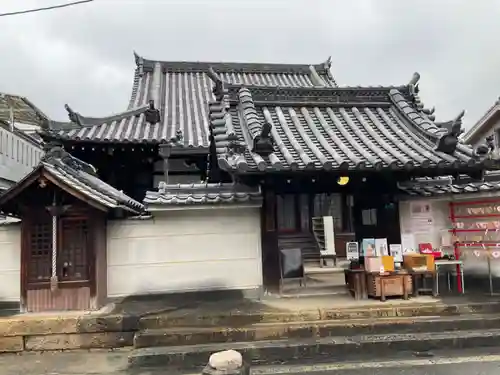 専念寺の山門・神門