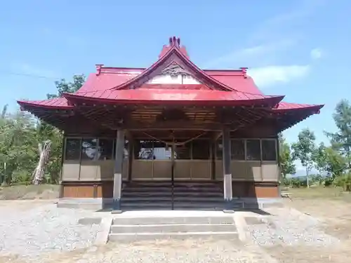 共成神社の本殿