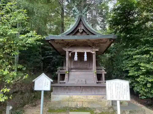 白國神社の末社