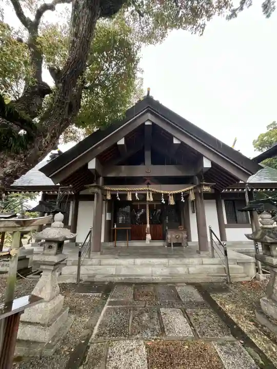 大鳥羽衣濱神社の{uncategorized: "未分類", other: "その他", undefined: "問題あり", building: "その他建物", grave: "お墓", sacred_gate: "鳥居", guardian: "狛犬", statue: "像", buddha: "仏像", history: "歴史", nature: "自然", garden: "庭園", animal: "動物", pagoda: "塔", temizu: "手水舎", mountain_gate: "山門・神門", sanctuary: "本殿・本堂", subordinate: "末社・摂社", art: "芸術", scenery: "景色", jizo: "地蔵", ema: "絵馬", goshuin: "御朱印", omikuji: "おみくじ", items: "授与品その他", amulet: "お守り", goshuincho: "御朱印帳", eats: "食事", festival: "お祭り", votive_dance: "神楽", shichigosan: "七五三参", wedding: "結婚式", experience: "体験その他", initially: "初詣", around: "周辺", anti_infection: "感染症対策"}