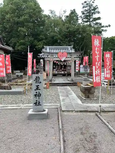 冠纓神社の末社