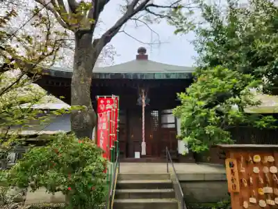 弘明寺の{uncategorized: "未分類", other: "その他", undefined: "問題あり", building: "その他建物", grave: "お墓", sacred_gate: "鳥居", guardian: "狛犬", statue: "像", buddha: "仏像", history: "歴史", nature: "自然", garden: "庭園", animal: "動物", pagoda: "塔", temizu: "手水舎", mountain_gate: "山門・神門", sanctuary: "本殿・本堂", subordinate: "末社・摂社", art: "芸術", scenery: "景色", jizo: "地蔵", ema: "絵馬", goshuin: "御朱印", omikuji: "おみくじ", items: "授与品その他", amulet: "お守り", goshuincho: "御朱印帳", eats: "食事", festival: "お祭り", votive_dance: "神楽", shichigosan: "七五三参", wedding: "結婚式", experience: "体験その他", initially: "初詣", around: "周辺", anti_infection: "感染症対策"}