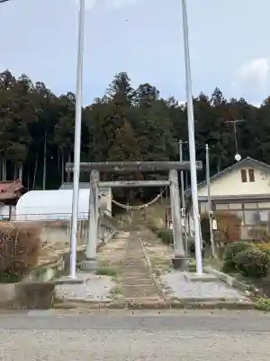 金枝温泉神社の{uncategorized: "未分類", other: "その他", undefined: "問題あり", building: "その他建物", grave: "お墓", sacred_gate: "鳥居", guardian: "狛犬", statue: "像", buddha: "仏像", history: "歴史", nature: "自然", garden: "庭園", animal: "動物", pagoda: "塔", temizu: "手水舎", mountain_gate: "山門・神門", sanctuary: "本殿・本堂", subordinate: "末社・摂社", art: "芸術", scenery: "景色", jizo: "地蔵", ema: "絵馬", goshuin: "御朱印", omikuji: "おみくじ", items: "授与品その他", amulet: "お守り", goshuincho: "御朱印帳", eats: "食事", festival: "お祭り", votive_dance: "神楽", shichigosan: "七五三参", wedding: "結婚式", experience: "体験その他", initially: "初詣", around: "周辺", anti_infection: "感染症対策"}