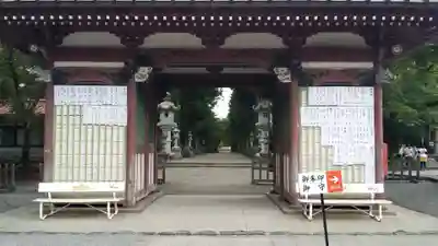 冨士御室浅間神社の山門・神門