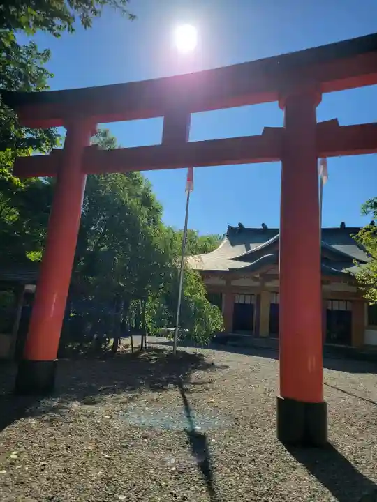 豊栄稲荷神社の{uncategorized: "未分類", other: "その他", undefined: "問題あり", building: "その他建物", grave: "お墓", sacred_gate: "鳥居", guardian: "狛犬", statue: "像", buddha: "仏像", history: "歴史", nature: "自然", garden: "庭園", animal: "動物", pagoda: "塔", temizu: "手水舎", mountain_gate: "山門・神門", sanctuary: "本殿・本堂", subordinate: "末社・摂社", art: "芸術", scenery: "景色", jizo: "地蔵", ema: "絵馬", goshuin: "御朱印", omikuji: "おみくじ", items: "授与品その他", amulet: "お守り", goshuincho: "御朱印帳", eats: "食事", festival: "お祭り", votive_dance: "神楽", shichigosan: "七五三参", wedding: "結婚式", experience: "体験その他", initially: "初詣", around: "周辺", anti_infection: "感染症対策"}