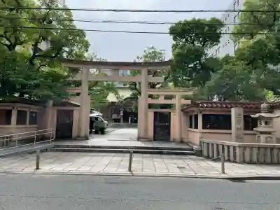 坐摩神社の{uncategorized: "未分類", other: "その他", undefined: "問題あり", building: "その他建物", grave: "お墓", sacred_gate: "鳥居", guardian: "狛犬", statue: "像", buddha: "仏像", history: "歴史", nature: "自然", garden: "庭園", animal: "動物", pagoda: "塔", temizu: "手水舎", mountain_gate: "山門・神門", sanctuary: "本殿・本堂", subordinate: "末社・摂社", art: "芸術", scenery: "景色", jizo: "地蔵", ema: "絵馬", goshuin: "御朱印", omikuji: "おみくじ", items: "授与品その他", amulet: "お守り", goshuincho: "御朱印帳", eats: "食事", festival: "お祭り", votive_dance: "神楽", shichigosan: "七五三参", wedding: "結婚式", experience: "体験その他", initially: "初詣", around: "周辺", anti_infection: "感染症対策"}