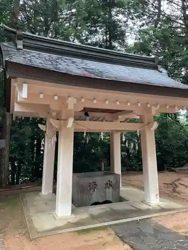 諏訪神社の手水舎