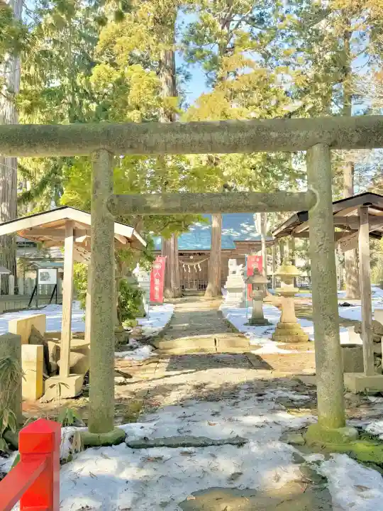 八坂神社の{uncategorized: "未分類", other: "その他", undefined: "問題あり", building: "その他建物", grave: "お墓", sacred_gate: "鳥居", guardian: "狛犬", statue: "像", buddha: "仏像", history: "歴史", nature: "自然", garden: "庭園", animal: "動物", pagoda: "塔", temizu: "手水舎", mountain_gate: "山門・神門", sanctuary: "本殿・本堂", subordinate: "末社・摂社", art: "芸術", scenery: "景色", jizo: "地蔵", ema: "絵馬", goshuin: "御朱印", omikuji: "おみくじ", items: "授与品その他", amulet: "お守り", goshuincho: "御朱印帳", eats: "食事", festival: "お祭り", votive_dance: "神楽", shichigosan: "七五三参", wedding: "結婚式", experience: "体験その他", initially: "初詣", around: "周辺", anti_infection: "感染症対策"}