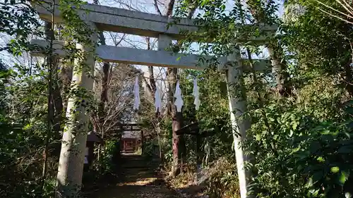 頼政神社の鳥居