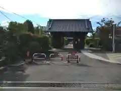 観音寺の山門