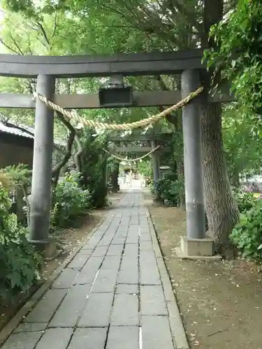 越谷香取神社の鳥居