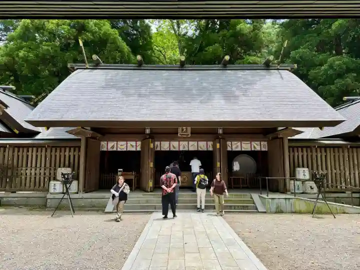 天岩戸神社の{uncategorized: "未分類", other: "その他", undefined: "問題あり", building: "その他建物", grave: "お墓", sacred_gate: "鳥居", guardian: "狛犬", statue: "像", buddha: "仏像", history: "歴史", nature: "自然", garden: "庭園", animal: "動物", pagoda: "塔", temizu: "手水舎", mountain_gate: "山門・神門", sanctuary: "本殿・本堂", subordinate: "末社・摂社", art: "芸術", scenery: "景色", jizo: "地蔵", ema: "絵馬", goshuin: "御朱印", omikuji: "おみくじ", items: "授与品その他", amulet: "お守り", goshuincho: "御朱印帳", eats: "食事", festival: "お祭り", votive_dance: "神楽", shichigosan: "七五三参", wedding: "結婚式", experience: "体験その他", initially: "初詣", around: "周辺", anti_infection: "感染症対策"}