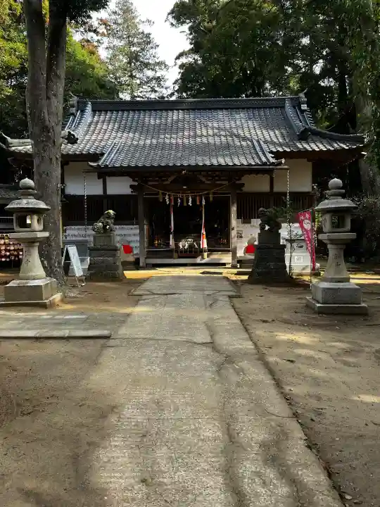 日吉神社の{uncategorized: "未分類", other: "その他", undefined: "問題あり", building: "その他建物", grave: "お墓", sacred_gate: "鳥居", guardian: "狛犬", statue: "像", buddha: "仏像", history: "歴史", nature: "自然", garden: "庭園", animal: "動物", pagoda: "塔", temizu: "手水舎", mountain_gate: "山門・神門", sanctuary: "本殿・本堂", subordinate: "末社・摂社", art: "芸術", scenery: "景色", jizo: "地蔵", ema: "絵馬", goshuin: "御朱印", omikuji: "おみくじ", items: "授与品その他", amulet: "お守り", goshuincho: "御朱印帳", eats: "食事", festival: "お祭り", votive_dance: "神楽", shichigosan: "七五三参", wedding: "結婚式", experience: "体験その他", initially: "初詣", around: "周辺", anti_infection: "感染症対策"}