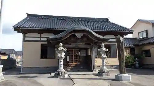 独勝寺の本殿・本堂