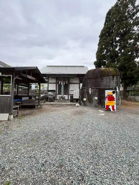 三ツ石神社(岩手県)