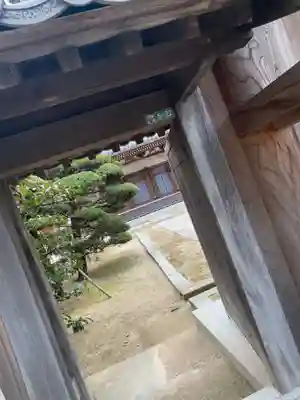 西法寺の山門・神門