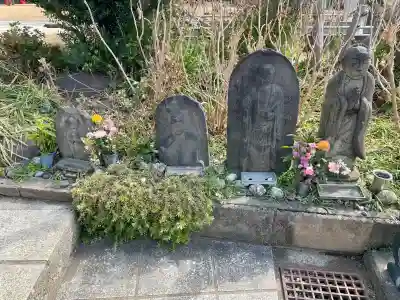 真英寺の{uncategorized: "未分類", other: "その他", undefined: "問題あり", building: "その他建物", grave: "お墓", sacred_gate: "鳥居", guardian: "狛犬", statue: "像", buddha: "仏像", history: "歴史", nature: "自然", garden: "庭園", animal: "動物", pagoda: "塔", temizu: "手水舎", mountain_gate: "山門・神門", sanctuary: "本殿・本堂", subordinate: "末社・摂社", art: "芸術", scenery: "景色", jizo: "地蔵", ema: "絵馬", goshuin: "御朱印", omikuji: "おみくじ", items: "授与品その他", amulet: "お守り", goshuincho: "御朱印帳", eats: "食事", festival: "お祭り", votive_dance: "神楽", shichigosan: "七五三参", wedding: "結婚式", experience: "体験その他", initially: "初詣", around: "周辺", anti_infection: "感染症対策"}