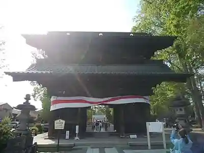 妻沼聖天山歓喜院の山門・神門