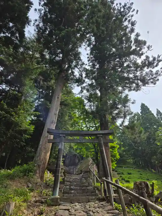 岩屋神社(妙見神社 祖師野八幡宮摂社)(岐阜県)