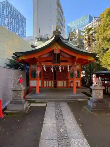 豊栄稲荷神社の{uncategorized: "未分類", other: "その他", undefined: "問題あり", building: "その他建物", grave: "お墓", sacred_gate: "鳥居", guardian: "狛犬", statue: "像", buddha: "仏像", history: "歴史", nature: "自然", garden: "庭園", animal: "動物", pagoda: "塔", temizu: "手水舎", mountain_gate: "山門・神門", sanctuary: "本殿・本堂", subordinate: "末社・摂社", art: "芸術", scenery: "景色", jizo: "地蔵", ema: "絵馬", goshuin: "御朱印", omikuji: "おみくじ", items: "授与品その他", amulet: "お守り", goshuincho: "御朱印帳", eats: "食事", festival: "お祭り", votive_dance: "神楽", shichigosan: "七五三参", wedding: "結婚式", experience: "体験その他", initially: "初詣", around: "周辺", anti_infection: "感染症対策"}