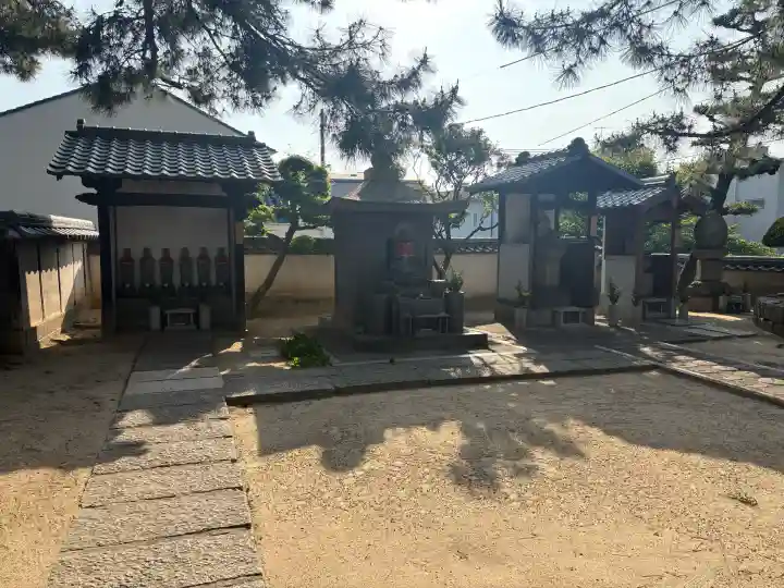 胎蔵寺の{uncategorized: "未分類", other: "その他", undefined: "問題あり", building: "その他建物", grave: "お墓", sacred_gate: "鳥居", guardian: "狛犬", statue: "像", buddha: "仏像", history: "歴史", nature: "自然", garden: "庭園", animal: "動物", pagoda: "塔", temizu: "手水舎", mountain_gate: "山門・神門", sanctuary: "本殿・本堂", subordinate: "末社・摂社", art: "芸術", scenery: "景色", jizo: "地蔵", ema: "絵馬", goshuin: "御朱印", omikuji: "おみくじ", items: "授与品その他", amulet: "お守り", goshuincho: "御朱印帳", eats: "食事", festival: "お祭り", votive_dance: "神楽", shichigosan: "七五三参", wedding: "結婚式", experience: "体験その他", initially: "初詣", around: "周辺", anti_infection: "感染症対策"}