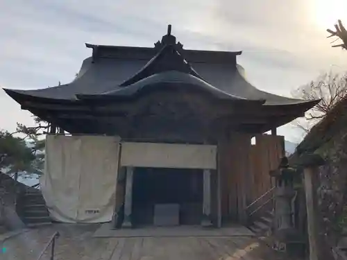 宝珠山 立石寺の本殿