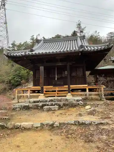 明王寺の本殿・本堂