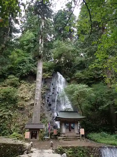 出羽神社(出羽三山神社)～三神合祭殿～の末社