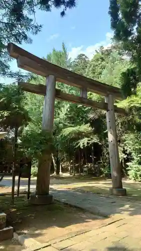 鳥海山大物忌神社蕨岡口ノ宮の鳥居