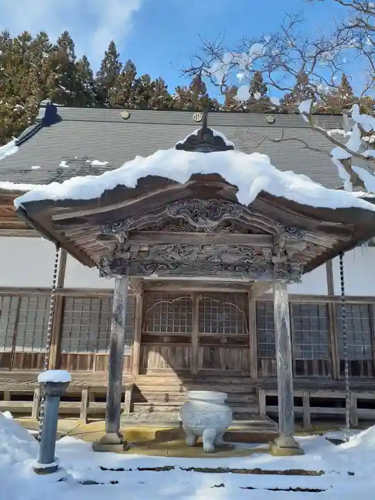 長泉寺の本殿・本堂
