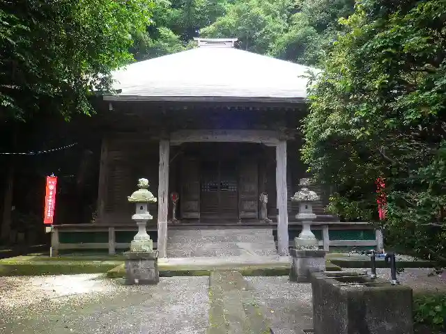 岩殿寺の本殿・本堂