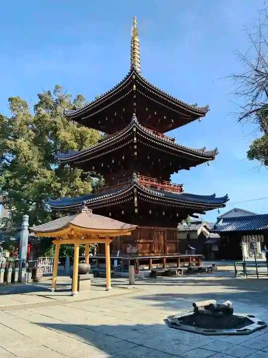 法楽寺の{uncategorized: "未分類", other: "その他", undefined: "問題あり", building: "その他建物", grave: "お墓", sacred_gate: "鳥居", guardian: "狛犬", statue: "像", buddha: "仏像", history: "歴史", nature: "自然", garden: "庭園", animal: "動物", pagoda: "塔", temizu: "手水舎", mountain_gate: "山門・神門", sanctuary: "本殿・本堂", subordinate: "末社・摂社", art: "芸術", scenery: "景色", jizo: "地蔵", ema: "絵馬", goshuin: "御朱印", omikuji: "おみくじ", items: "授与品その他", amulet: "お守り", goshuincho: "御朱印帳", eats: "食事", festival: "お祭り", votive_dance: "神楽", shichigosan: "七五三参", wedding: "結婚式", experience: "体験その他", initially: "初詣", around: "周辺", anti_infection: "感染症対策"}