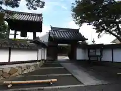 雲住寺の山門