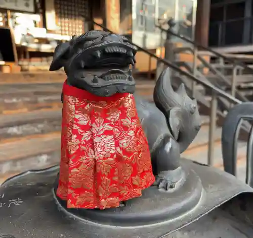 行願寺（革堂）の{uncategorized: "未分類", other: "その他", undefined: "問題あり", building: "その他建物", grave: "お墓", sacred_gate: "鳥居", guardian: "狛犬", statue: "像", buddha: "仏像", history: "歴史", nature: "自然", garden: "庭園", animal: "動物", pagoda: "塔", temizu: "手水舎", mountain_gate: "山門・神門", sanctuary: "本殿・本堂", subordinate: "末社・摂社", art: "芸術", scenery: "景色", jizo: "地蔵", ema: "絵馬", goshuin: "御朱印", omikuji: "おみくじ", items: "授与品その他", amulet: "お守り", goshuincho: "御朱印帳", eats: "食事", festival: "お祭り", votive_dance: "神楽", shichigosan: "七五三参", wedding: "結婚式", experience: "体験その他", initially: "初詣", around: "周辺", anti_infection: "感染症対策"}