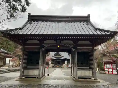 冨士御室浅間神社の山門・神門