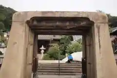 持光寺の山門