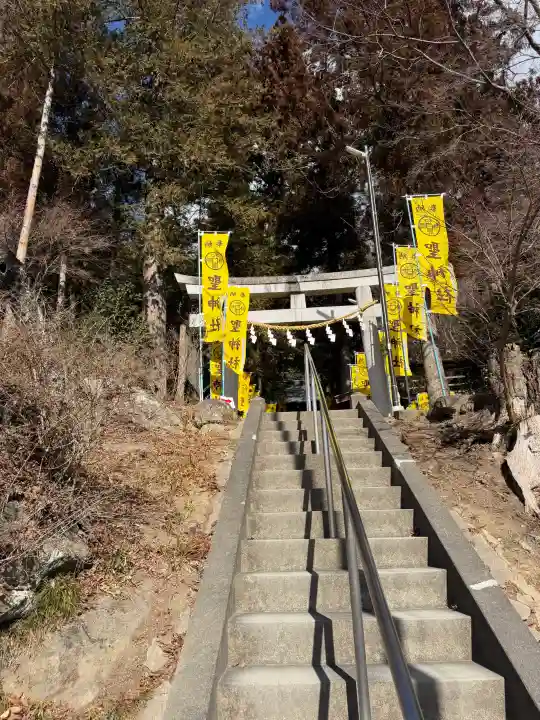 聖神社の{uncategorized: "未分類", other: "その他", undefined: "問題あり", building: "その他建物", grave: "お墓", sacred_gate: "鳥居", guardian: "狛犬", statue: "像", buddha: "仏像", history: "歴史", nature: "自然", garden: "庭園", animal: "動物", pagoda: "塔", temizu: "手水舎", mountain_gate: "山門・神門", sanctuary: "本殿・本堂", subordinate: "末社・摂社", art: "芸術", scenery: "景色", jizo: "地蔵", ema: "絵馬", goshuin: "御朱印", omikuji: "おみくじ", items: "授与品その他", amulet: "お守り", goshuincho: "御朱印帳", eats: "食事", festival: "お祭り", votive_dance: "神楽", shichigosan: "七五三参", wedding: "結婚式", experience: "体験その他", initially: "初詣", around: "周辺", anti_infection: "感染症対策"}