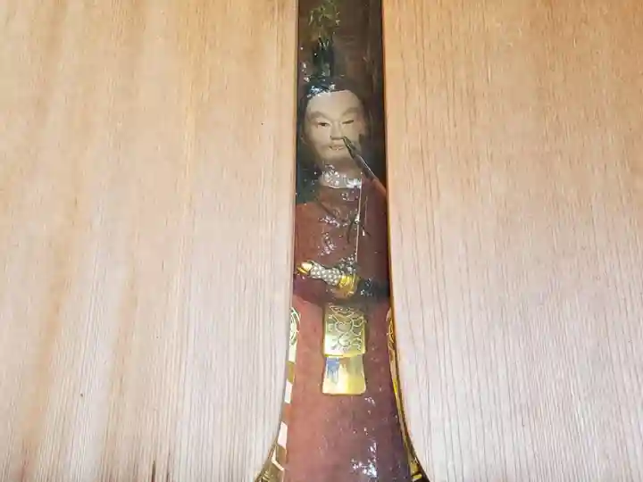 日下部天満神社の像