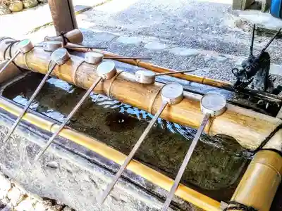 神明社（岡田神明社）の手水舎
