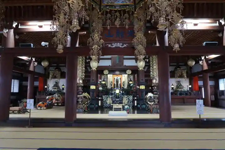 常楽寺の本殿・本堂