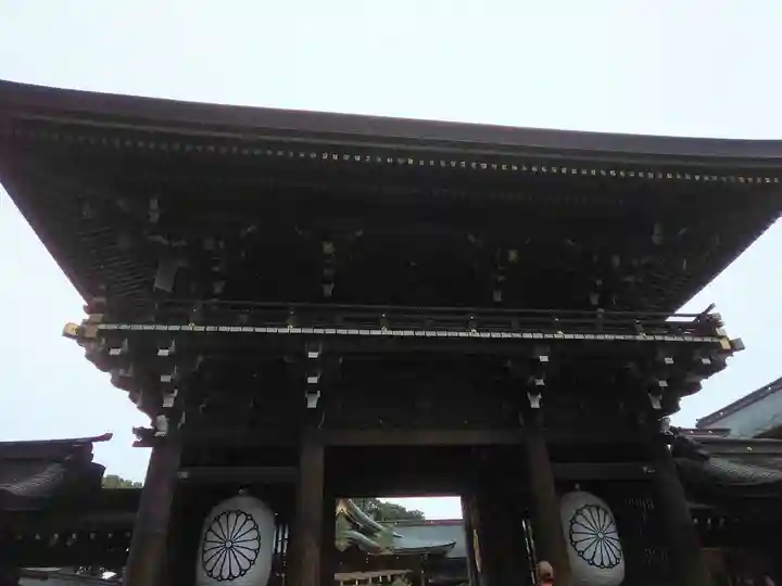 寒川神社の山門・神門