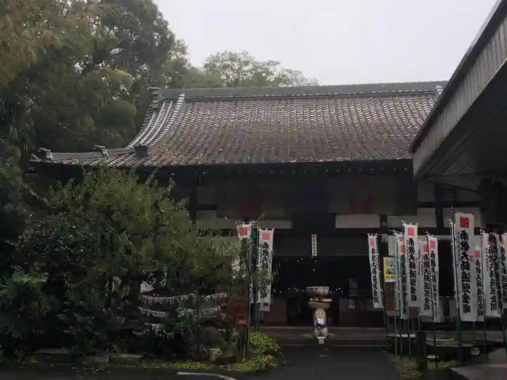 弥勒寺の本殿・本堂