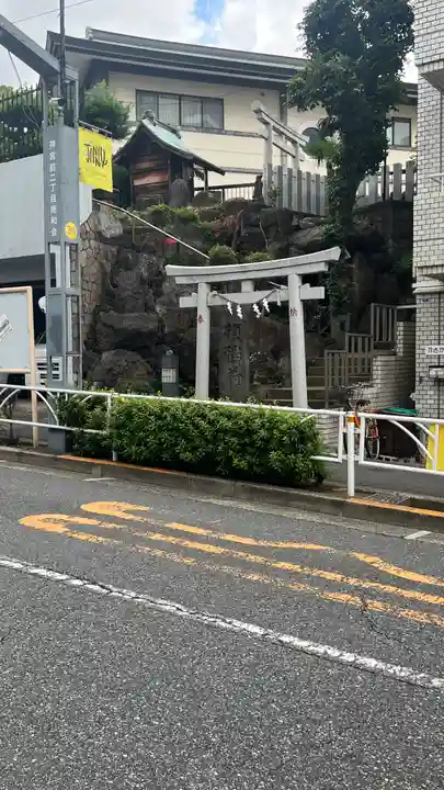 榎稲荷神社の鳥居
