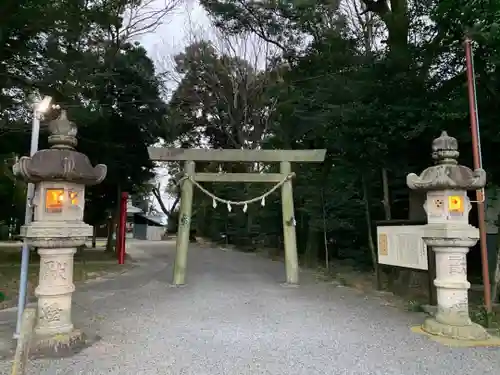 布智神社（本甲）の鳥居