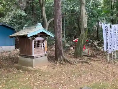 大麻止乃豆乃天神社の{uncategorized: "未分類", other: "その他", undefined: "問題あり", building: "その他建物", grave: "お墓", sacred_gate: "鳥居", guardian: "狛犬", statue: "像", buddha: "仏像", history: "歴史", nature: "自然", garden: "庭園", animal: "動物", pagoda: "塔", temizu: "手水舎", mountain_gate: "山門・神門", sanctuary: "本殿・本堂", subordinate: "末社・摂社", art: "芸術", scenery: "景色", jizo: "地蔵", ema: "絵馬", goshuin: "御朱印", omikuji: "おみくじ", items: "授与品その他", amulet: "お守り", goshuincho: "御朱印帳", eats: "食事", festival: "お祭り", votive_dance: "神楽", shichigosan: "七五三参", wedding: "結婚式", experience: "体験その他", initially: "初詣", around: "周辺", anti_infection: "感染症対策"}