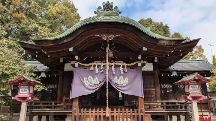 離宮八幡宮の本殿・本堂