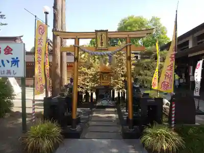 亀ケ池八幡宮の末社・摂社